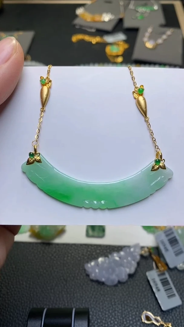 颈饰18K金镶嵌翡翠净货40970