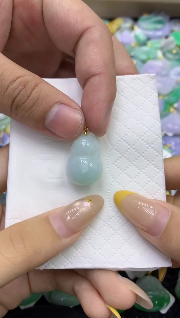 颈饰未镶嵌翡翠天然缅甸翡翠A货