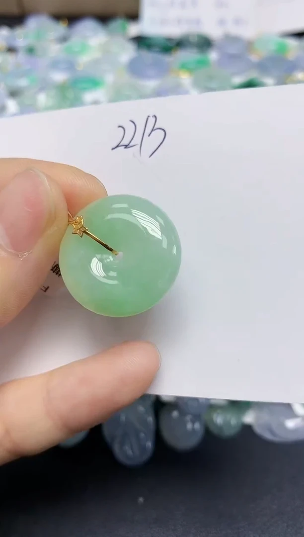 翡翠18K金镶嵌颈饰天然缅甸翡翠A货