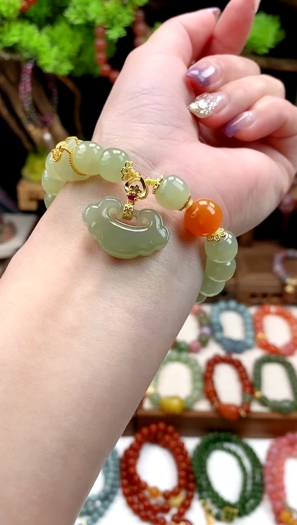 手饰和田玉未镶嵌和田玉如意锁