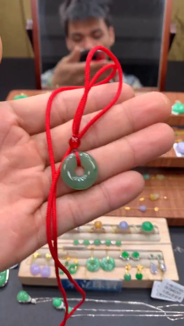 颈饰未镶嵌翡翠甜甜圈