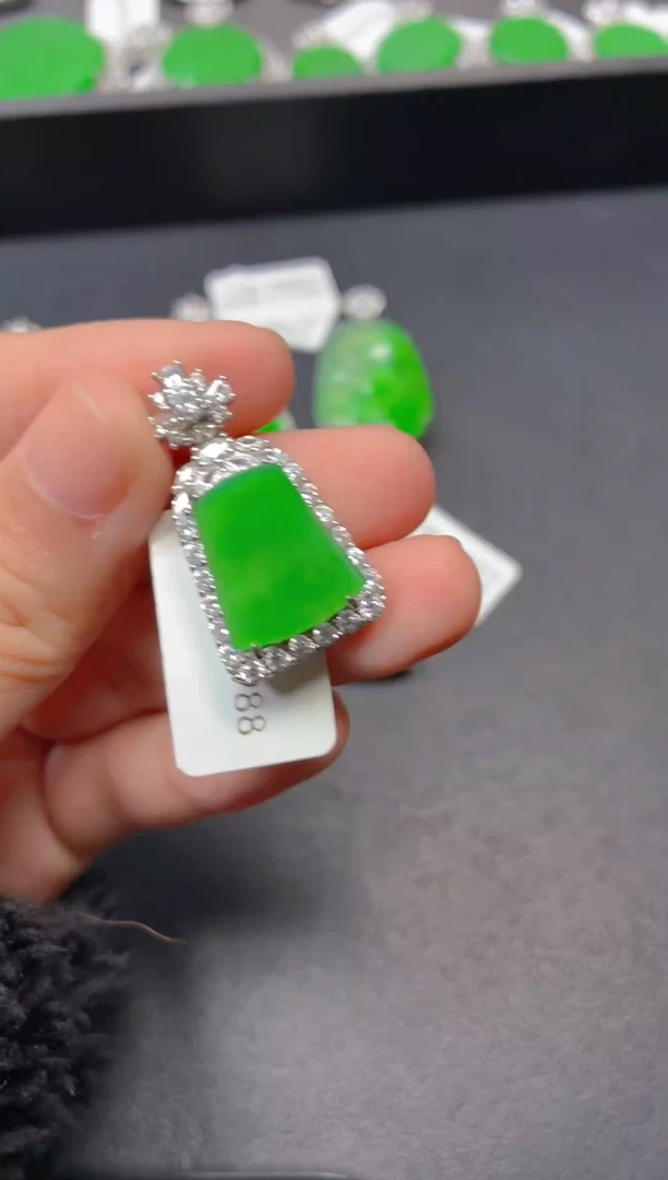 颈饰银S925镶嵌翡翠1