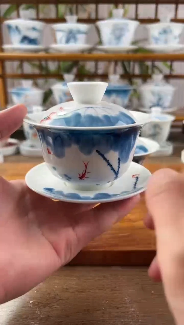 微瑕线条莲180ml三才盖碗