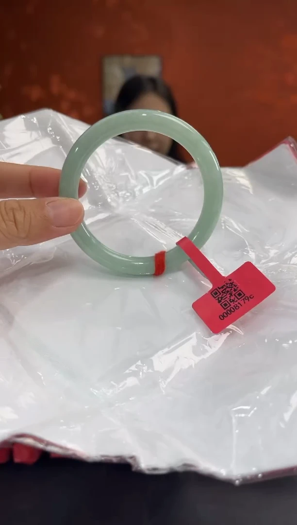 未镶嵌手镯翡翠3