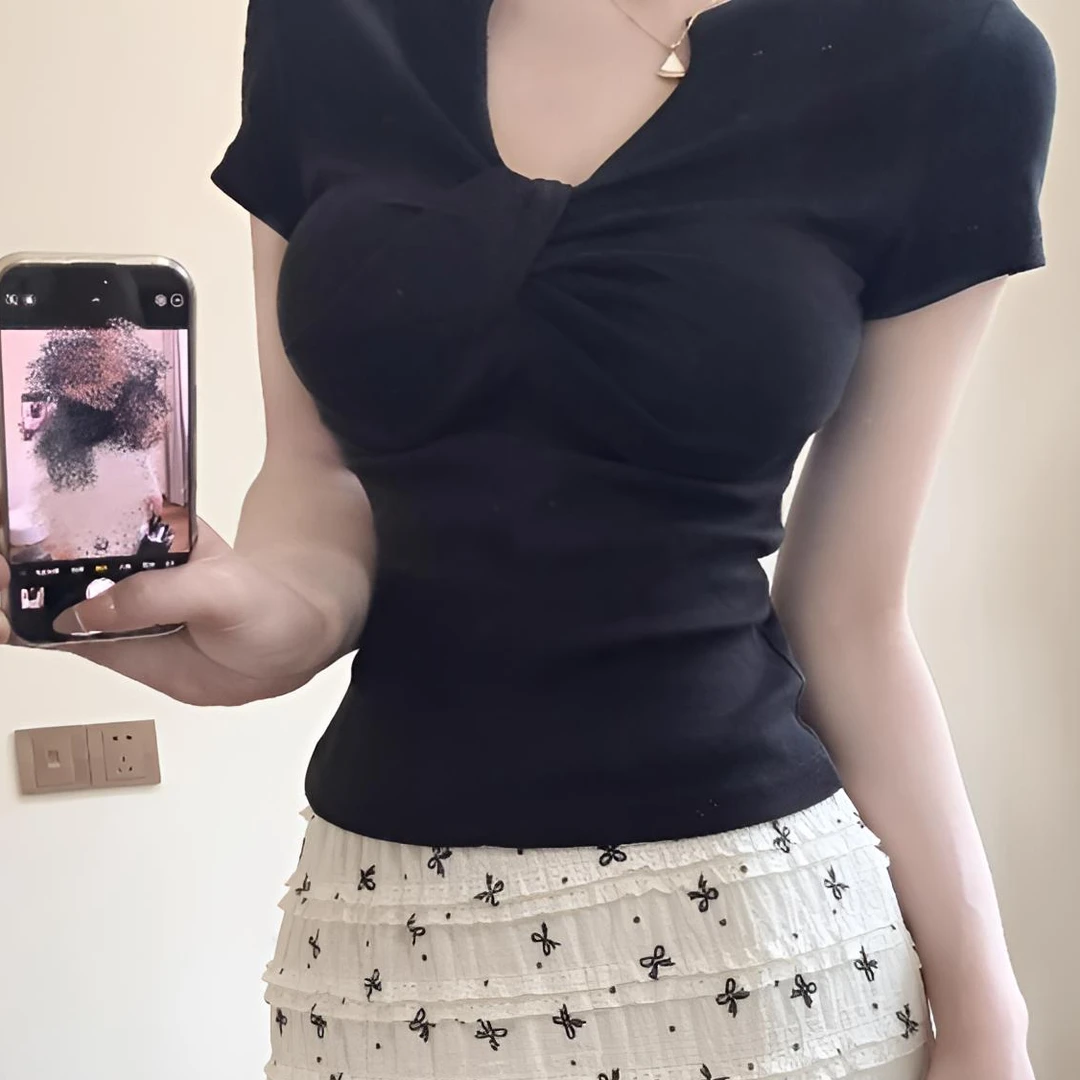 200斤大码微胖mm一字肩短袖t恤黑色打底衫女遮肉显瘦修身v领上衣