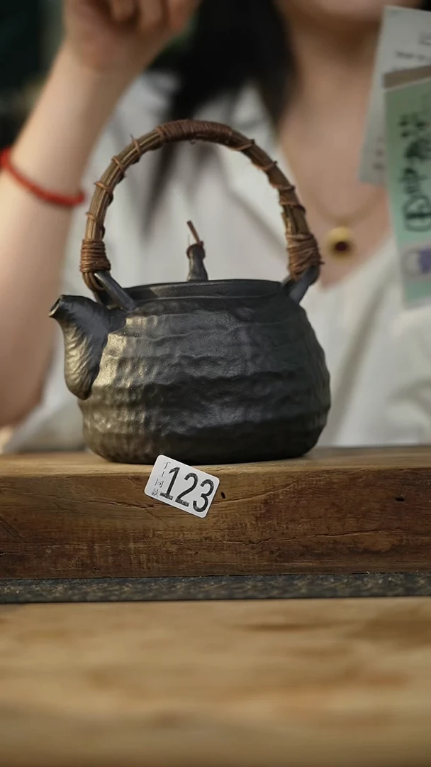 福利！！提梁紫砂壶！！