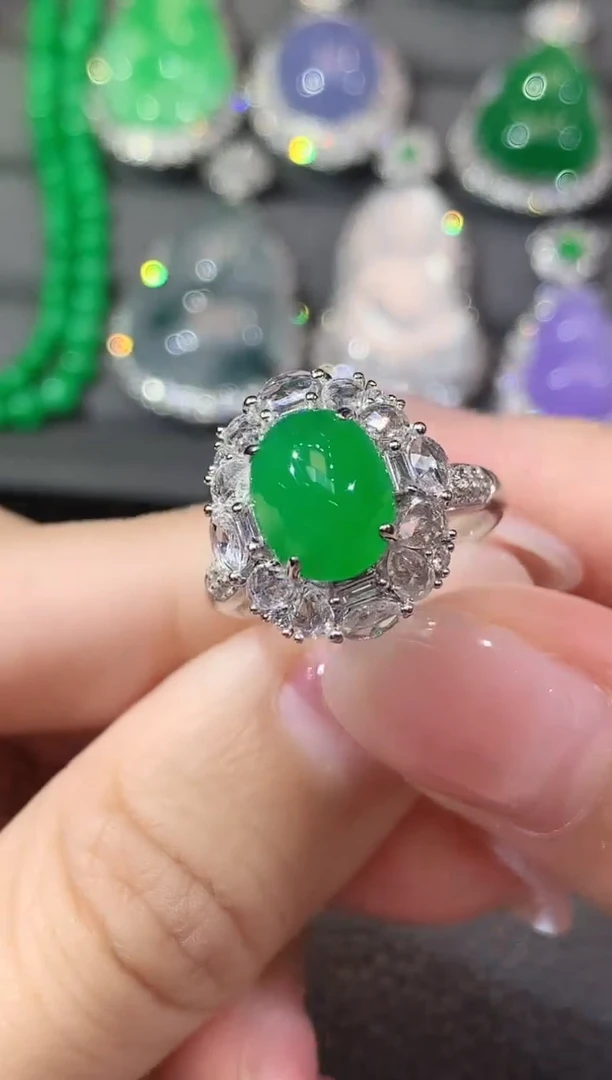 18K金镶嵌戒指翡翠A115