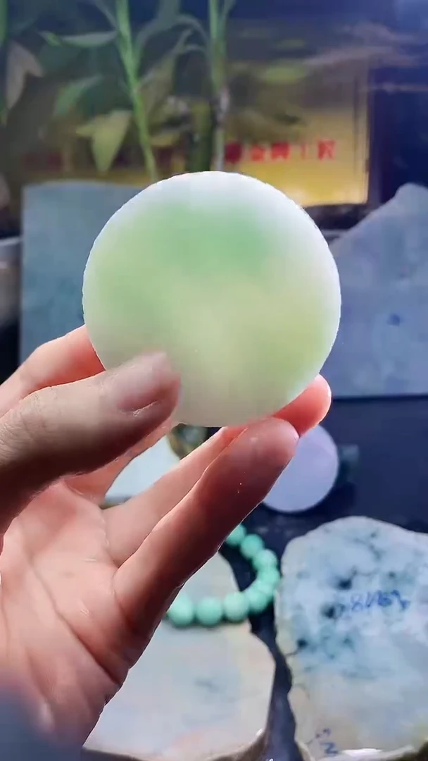 未镶嵌挂件翡翠小雨64