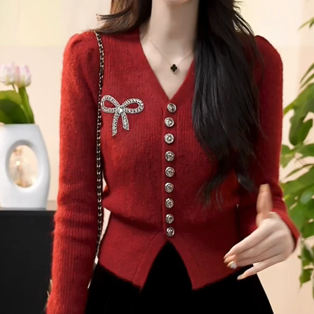 奢侈小众小香风气质洋气秋冬上新时尚复古红色蝴蝶结百搭显瘦毛衣