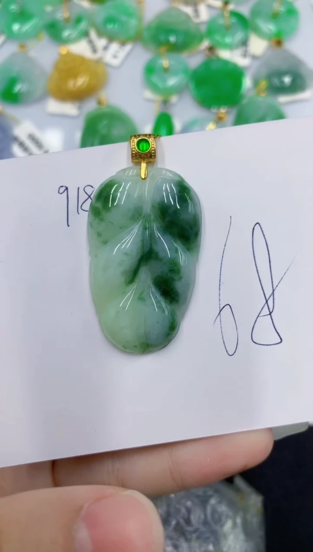 颈饰未镶嵌翡翠 翡翠