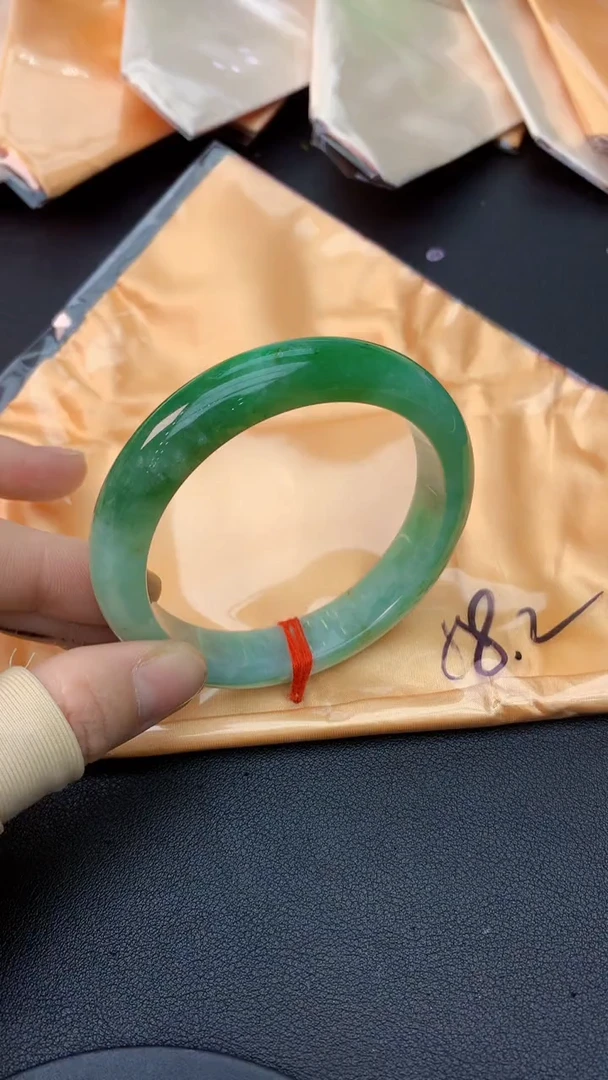 未镶嵌手镯翡翠0718569347