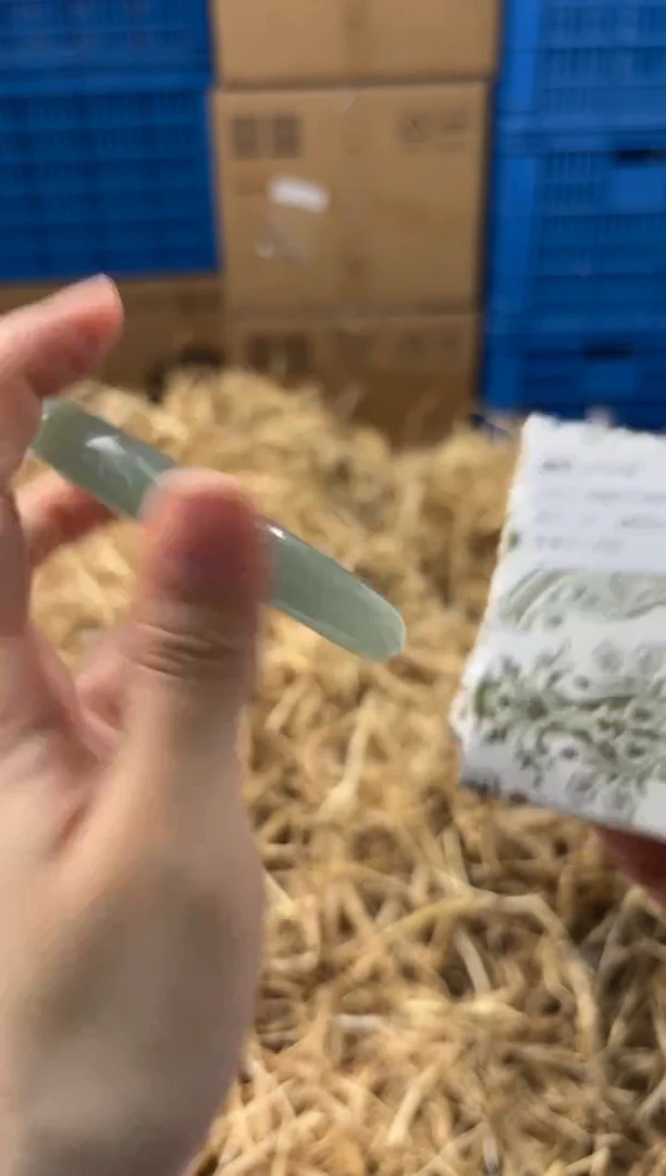 未镶嵌手镯石英质玉D-5225