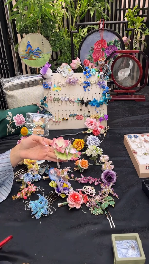织绣小**?非遗手工苏绣饰品
