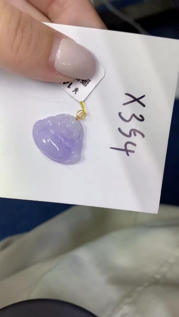 颈饰18K金镶嵌翡翠缅甸天然翡翠A货