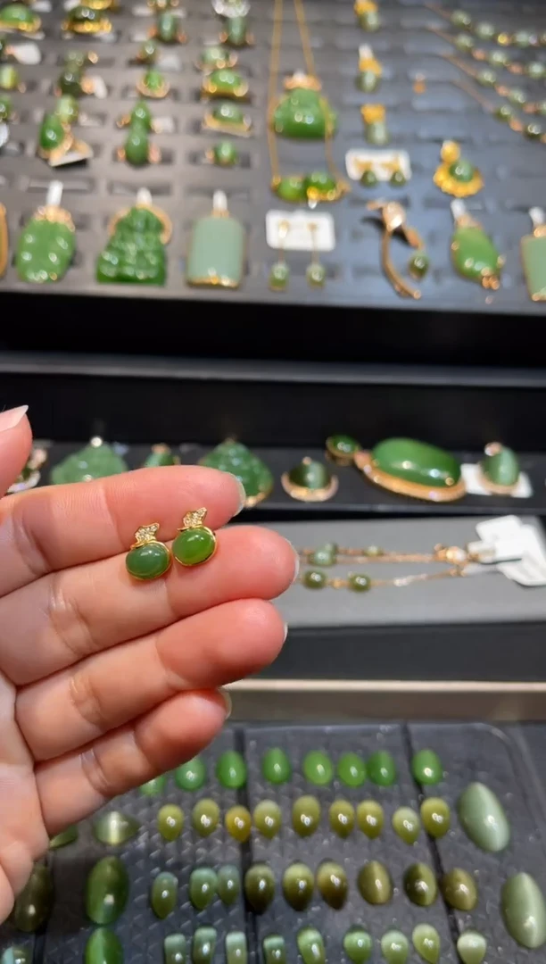 【闪购商品】和田玉碧玉耳钉银S925镶嵌多样性发一