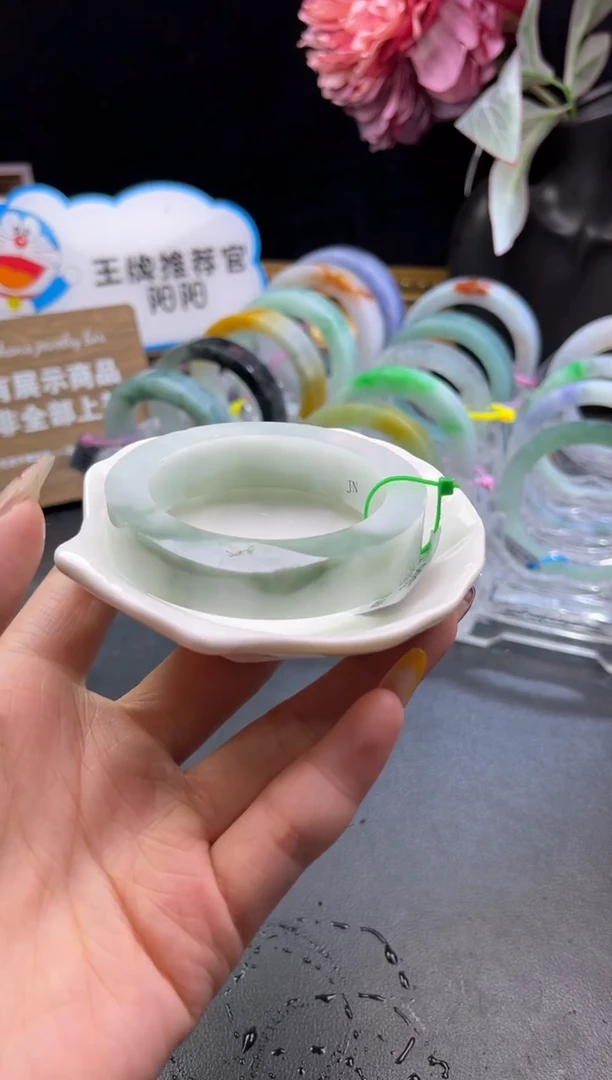 未镶嵌手镯定制翡翠53白底飘花「定制不退不换」