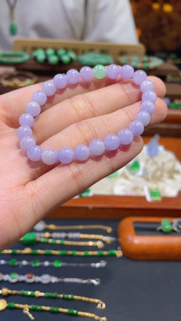 颈饰未镶嵌翡翠手串