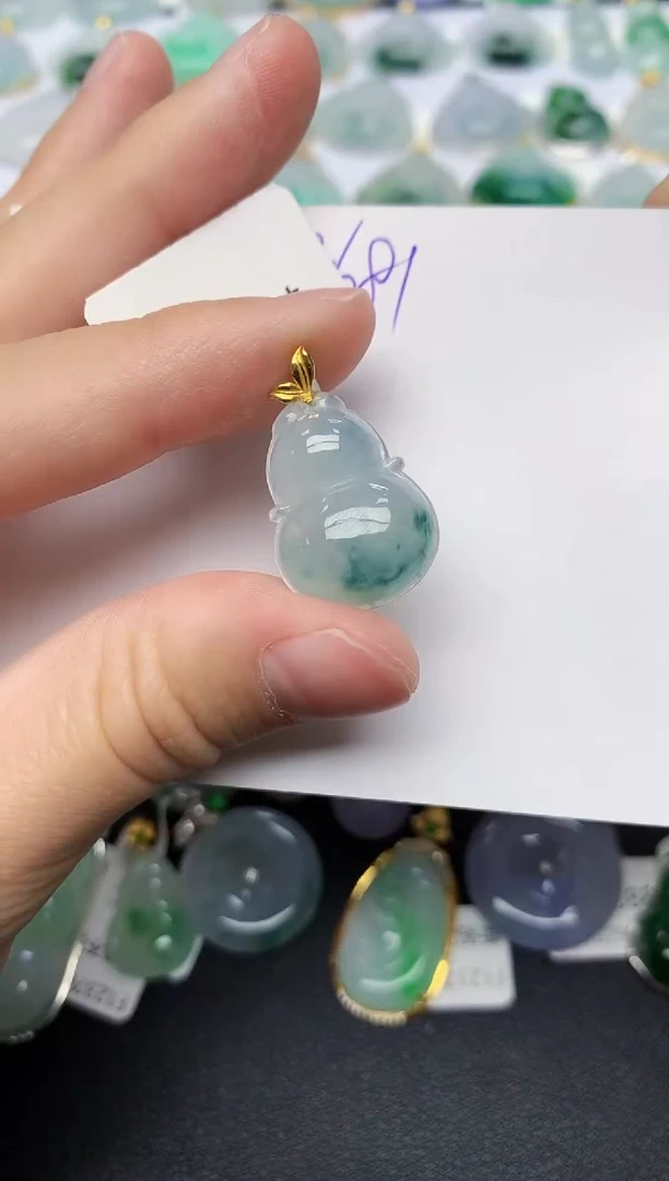 颈饰18K金镶嵌翡翠天然缅甸A货翡翠百元以上9元证书费自理
