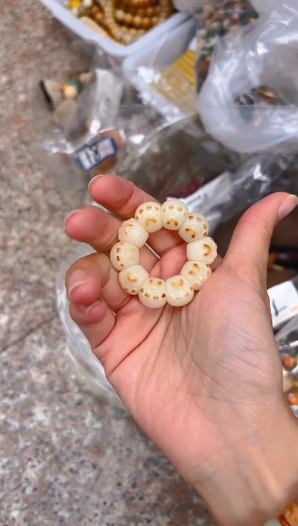 吊坠菩提根/象牙果白色猫爪手捻