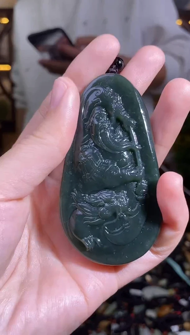 颈饰未镶嵌和田玉1