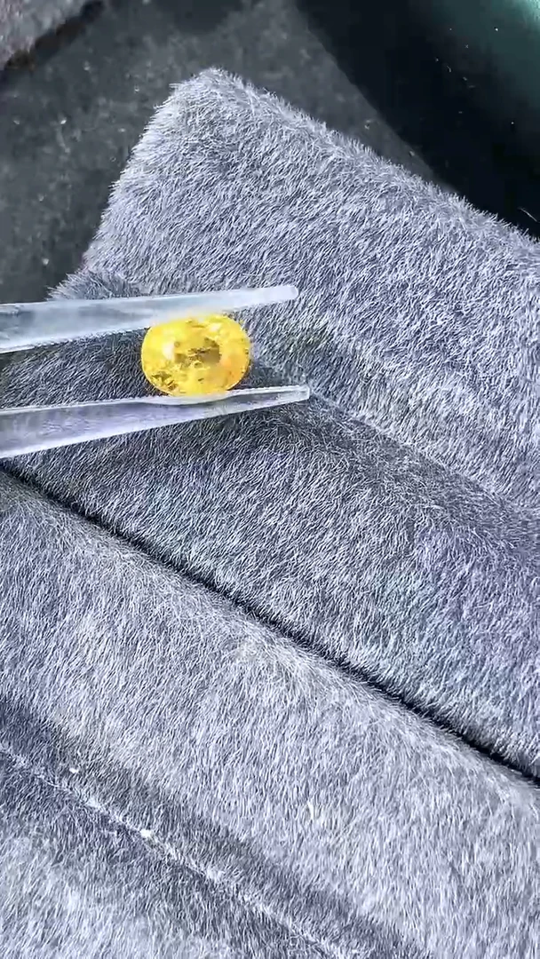 【闪购商品】定制蓝宝石定制未镶嵌天然金丝雀黄1.41克拉