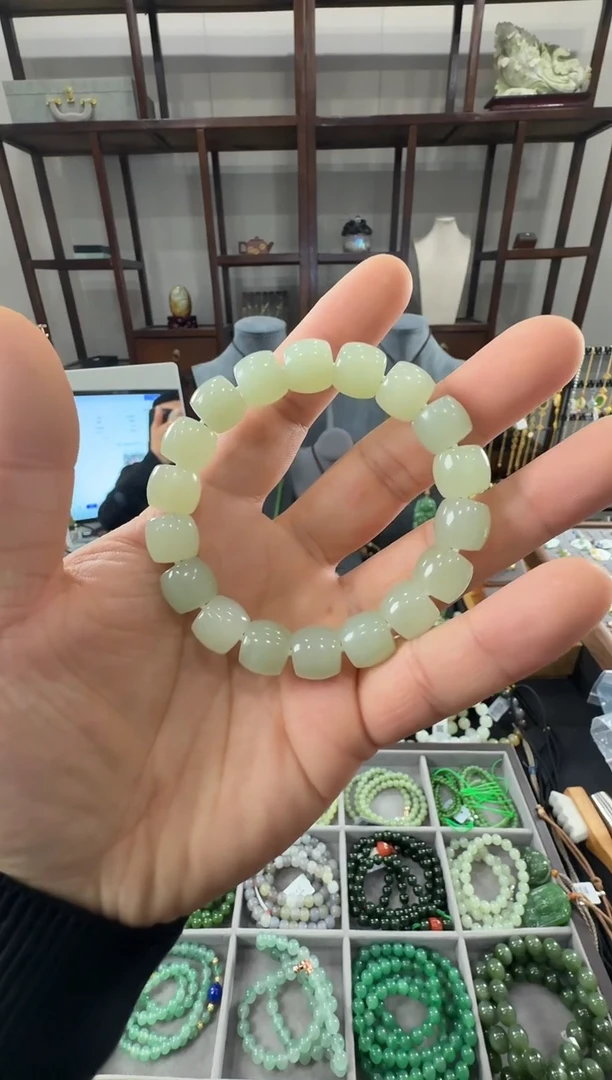 未镶嵌手链和田玉手串