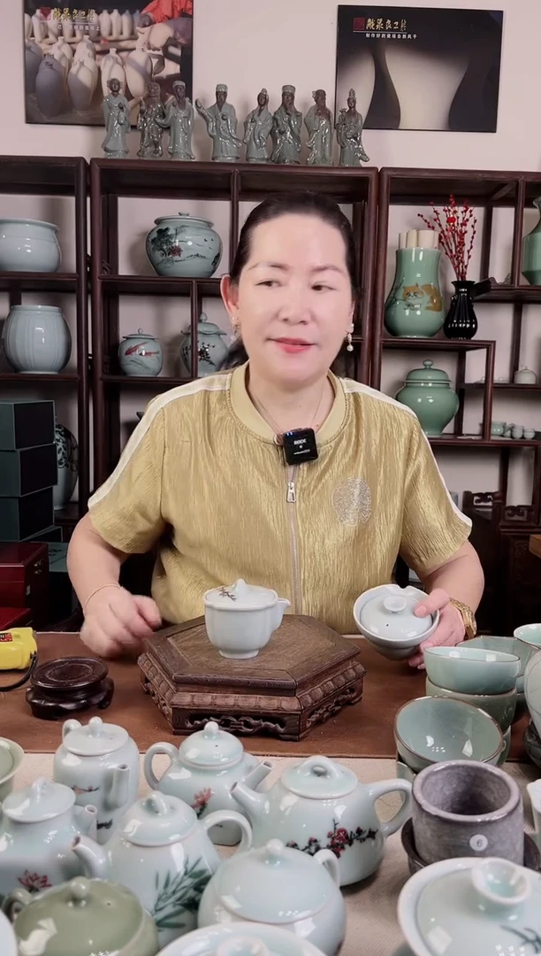 釉中彩 梅花画 手抓壶