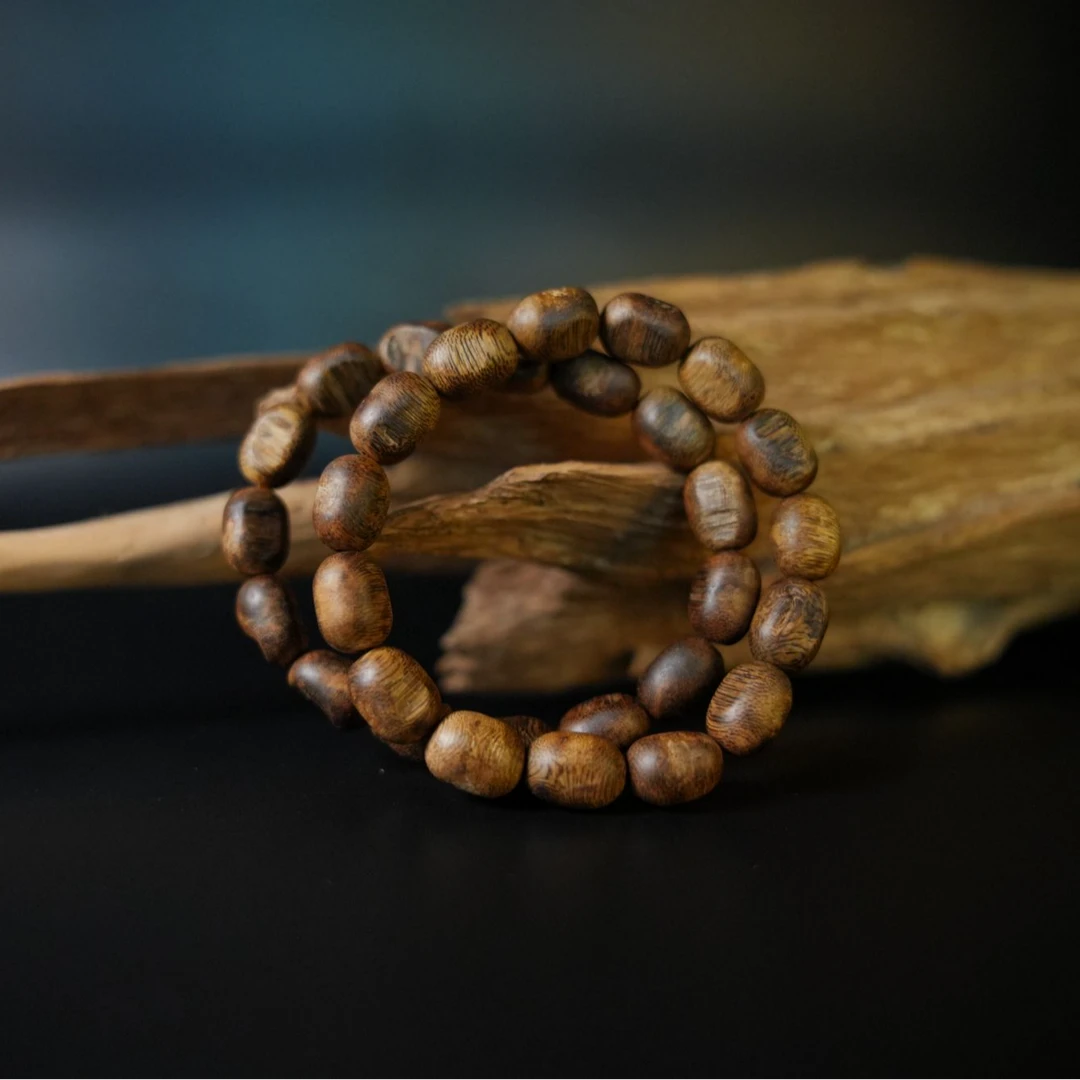 沉香海南沉香绿棋楠留疤随性10mm单圈手串多样性发一