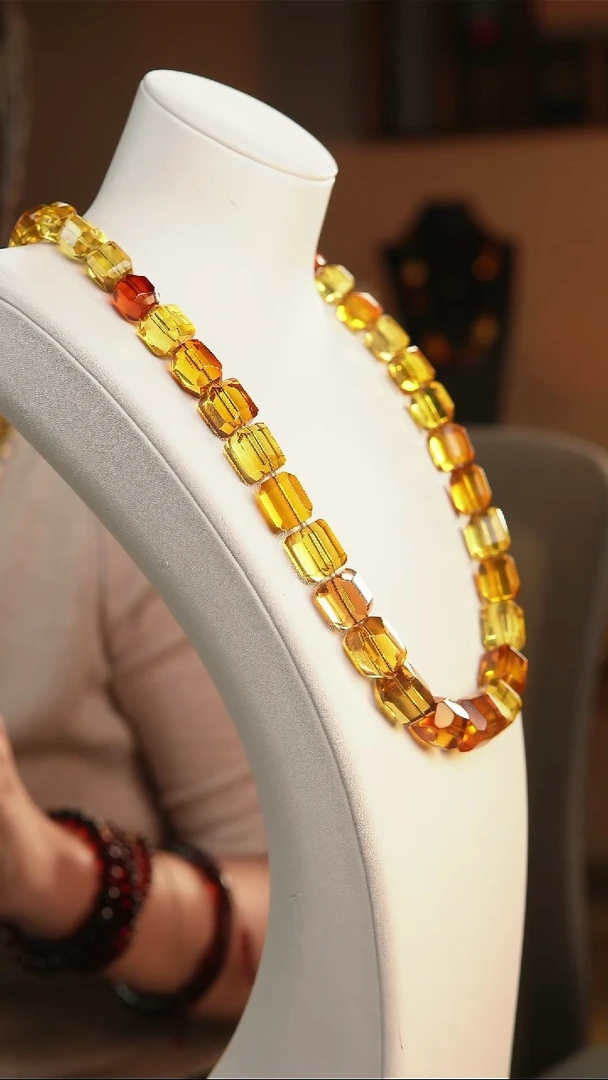 琥珀颈饰未镶嵌茶多宝精品项链