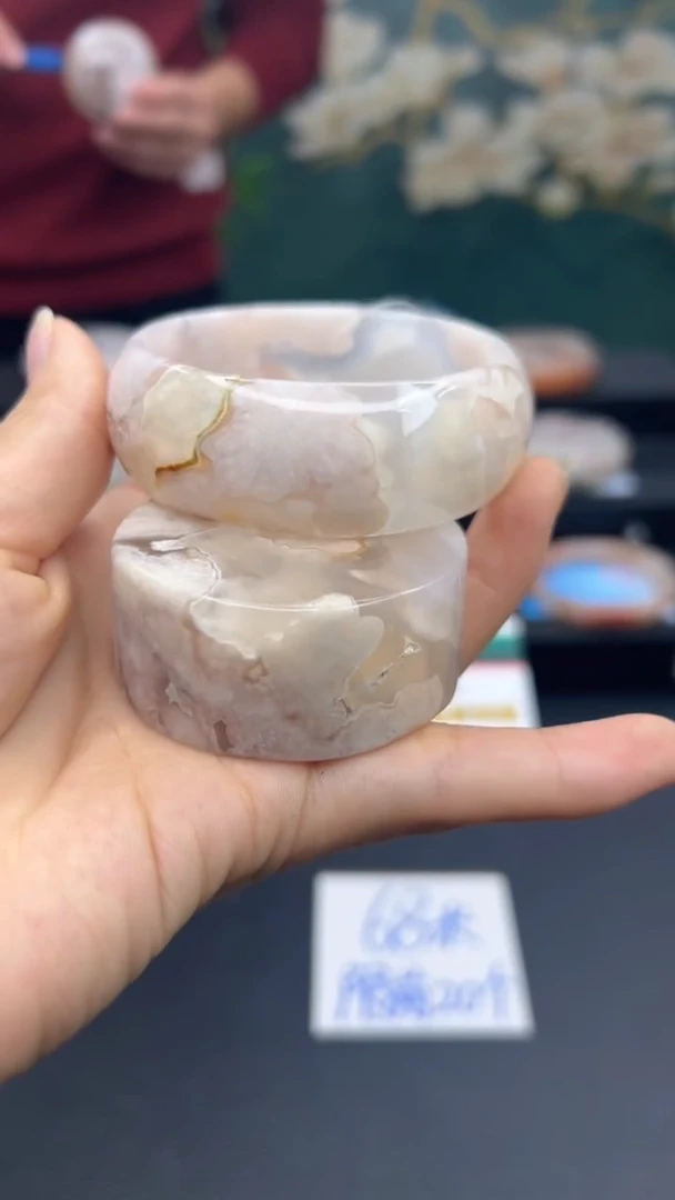 【闪购商品】石英质玉手镯未镶嵌A116(59圈赠送镯心)