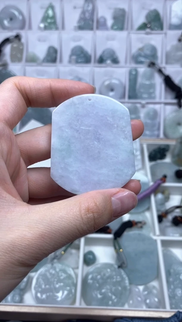 【闪购商品】翡翠颈饰未镶嵌无事牌