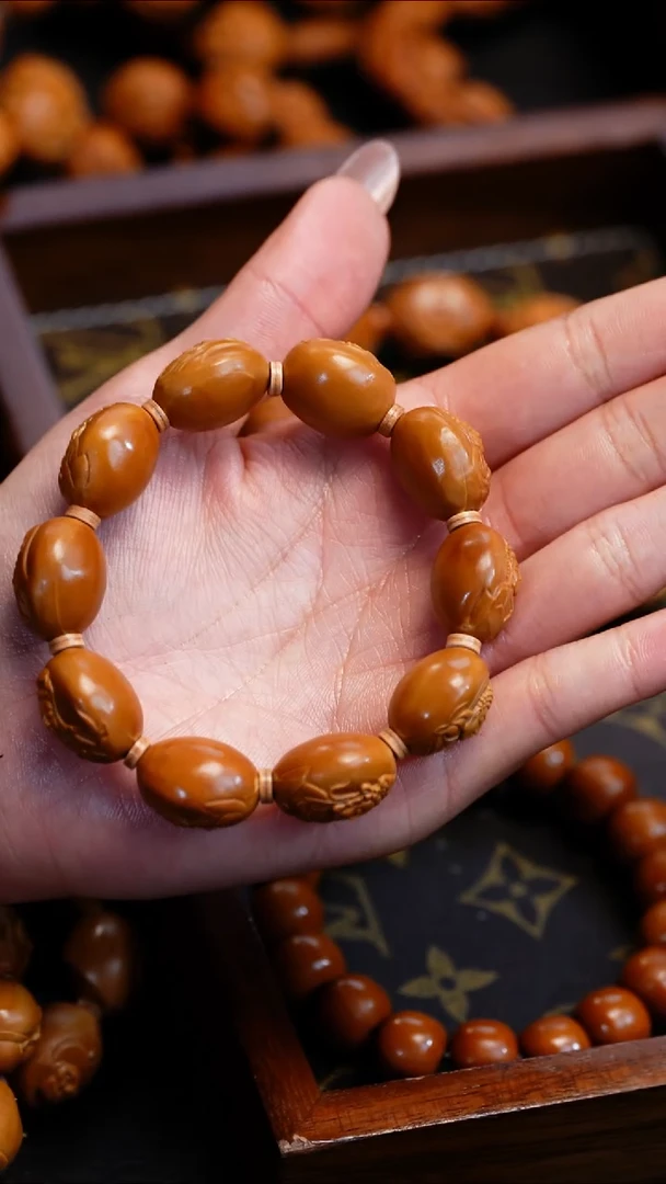 【闪购商品】橄榄核吊坠苏工橄榄核