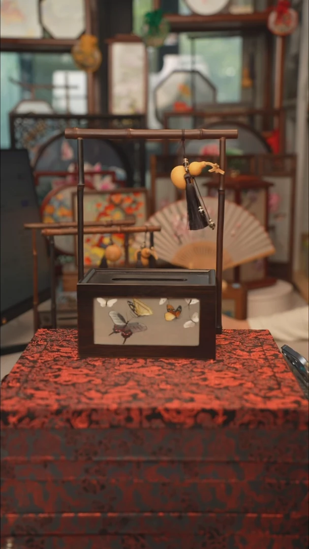 扇子胡桃木纸巾盒 紫竹手柄 宽度18CM 高度30CM