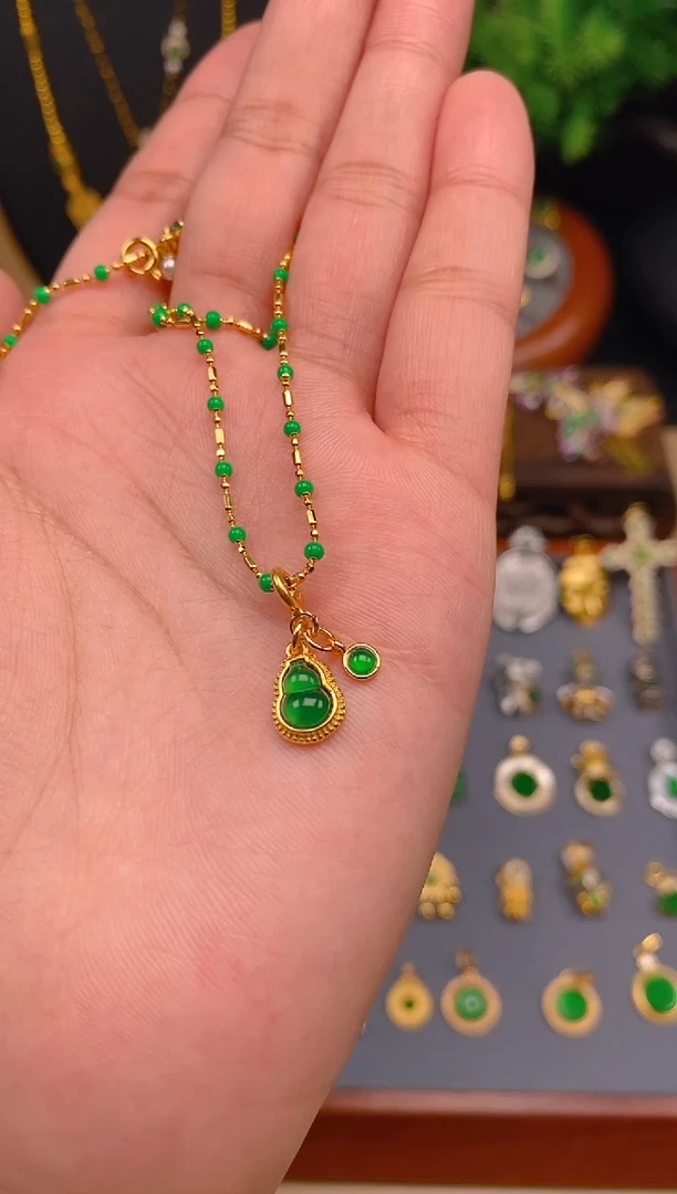 【闪购商品】翡翠吊坠(不含链)银S925镶嵌蛋面葫芦万能扣