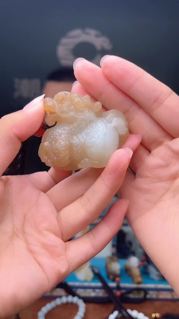 未镶嵌和田玉挂件1