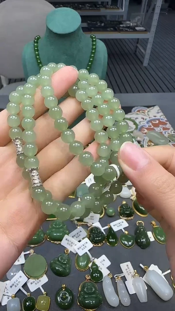 未镶嵌和田玉挂件1