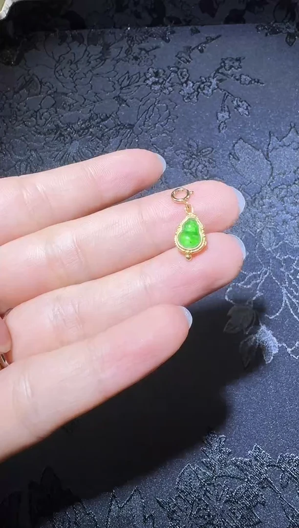 【闪购商品】翡翠吊坠(不含链)银S925镶嵌葫芦