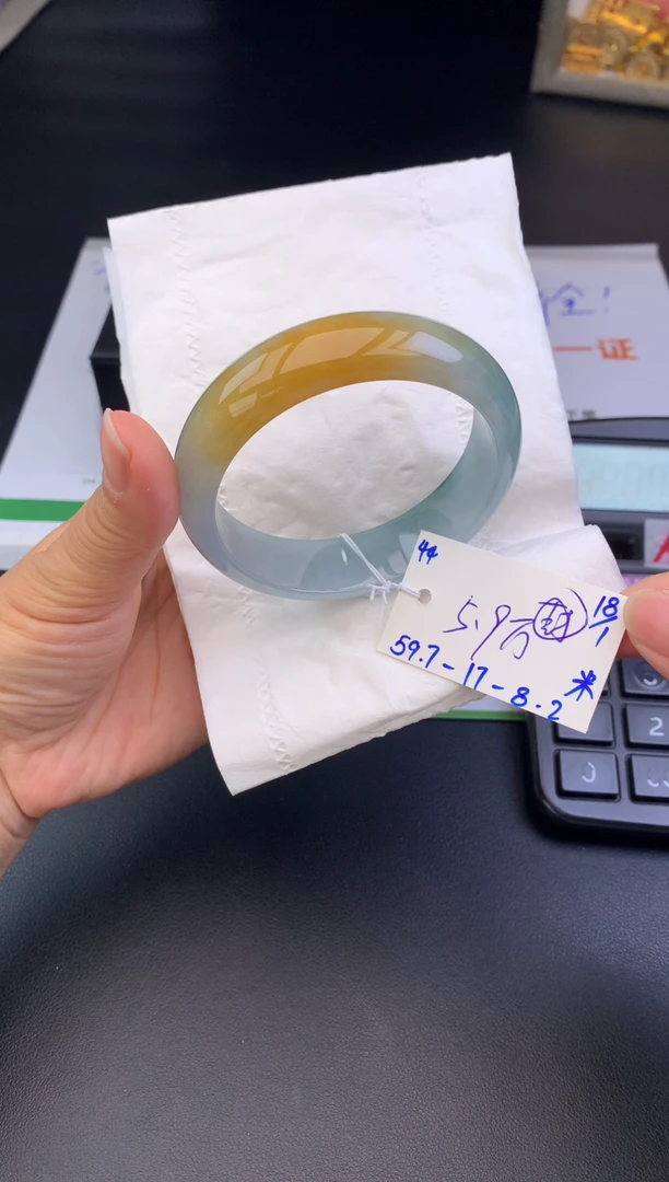 【闪购商品】翡翠手镯未镶嵌手镯