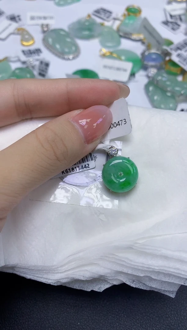 颈饰未镶嵌翡翠天然缅甸翡翠A货多样性发一件