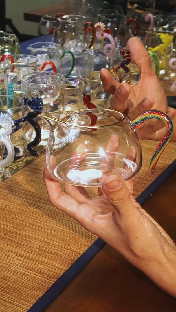 【闪购商品】圈口描金彩虹把聚宝公道杯晶焱金标