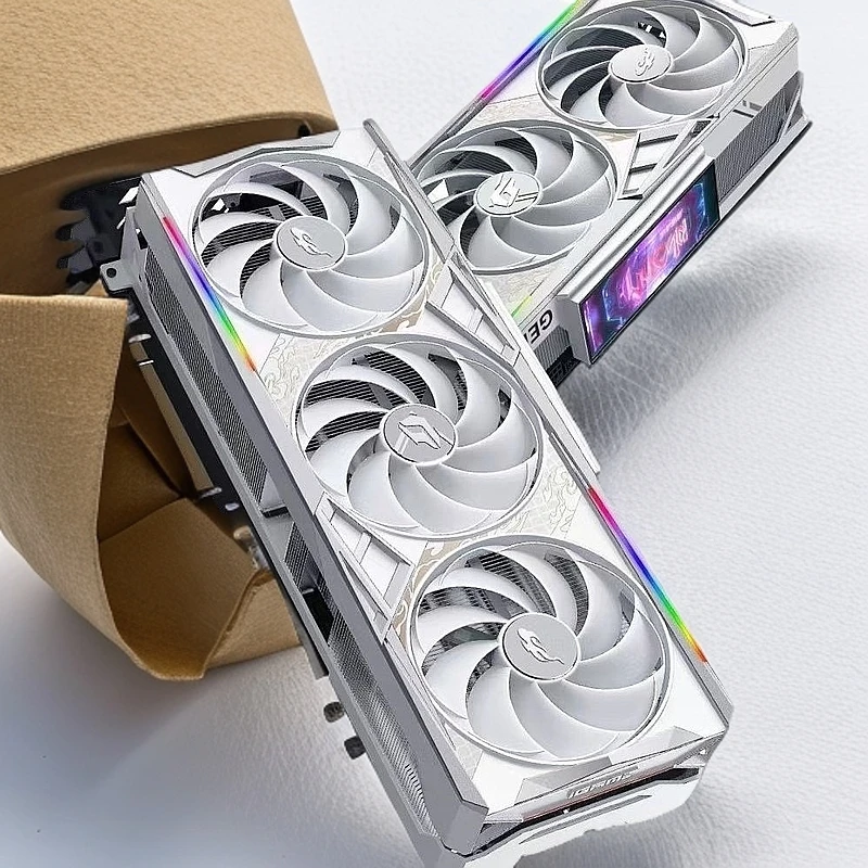 全新七彩虹RTX4070 SUPER-12G龙年限定白色盒装电竞独立游戏显卡