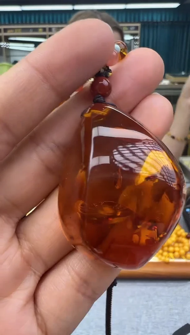 未镶嵌颈饰琥珀27秒拍号