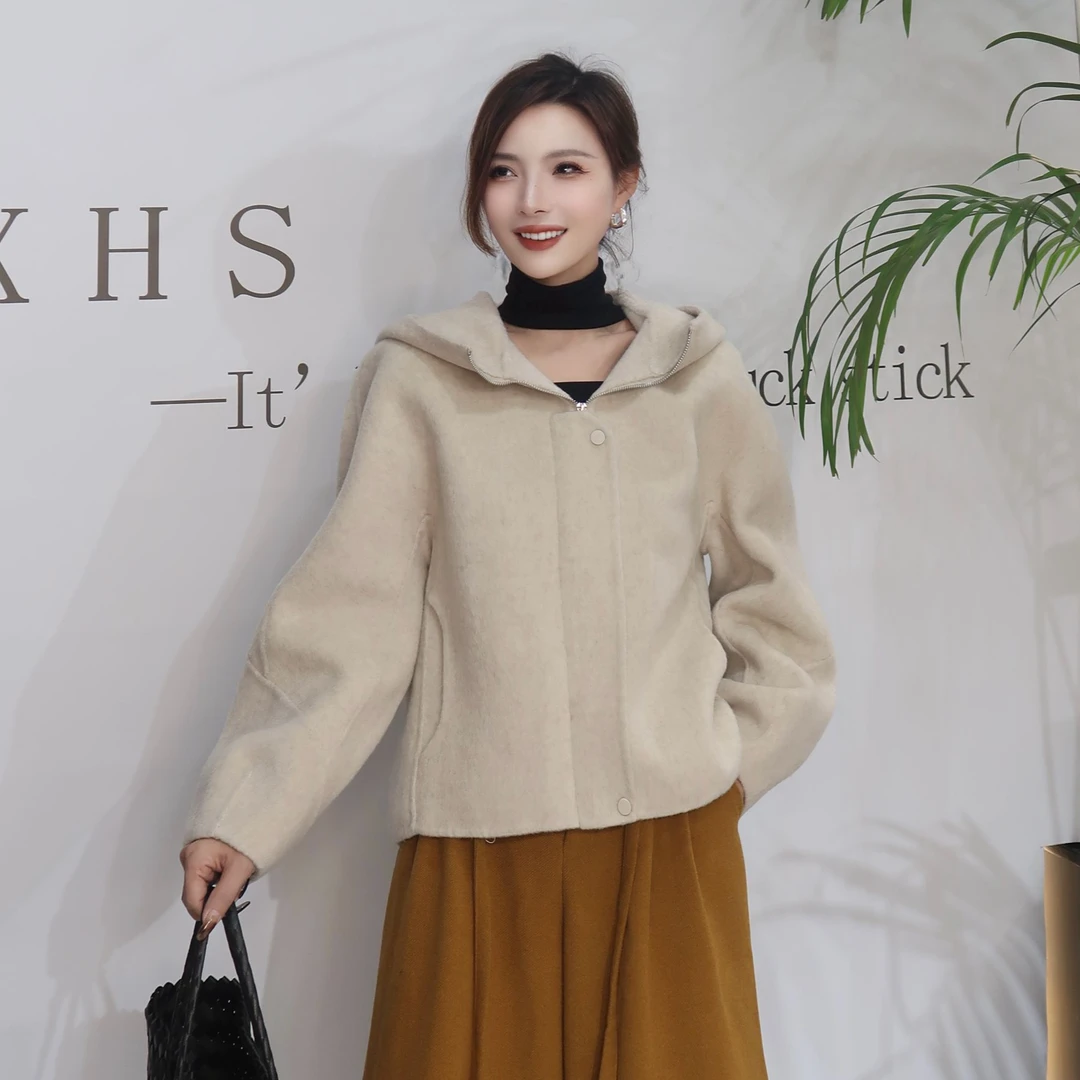 秋冬连帽常规袖短款森系毛呢外套毛呢纯色休闲