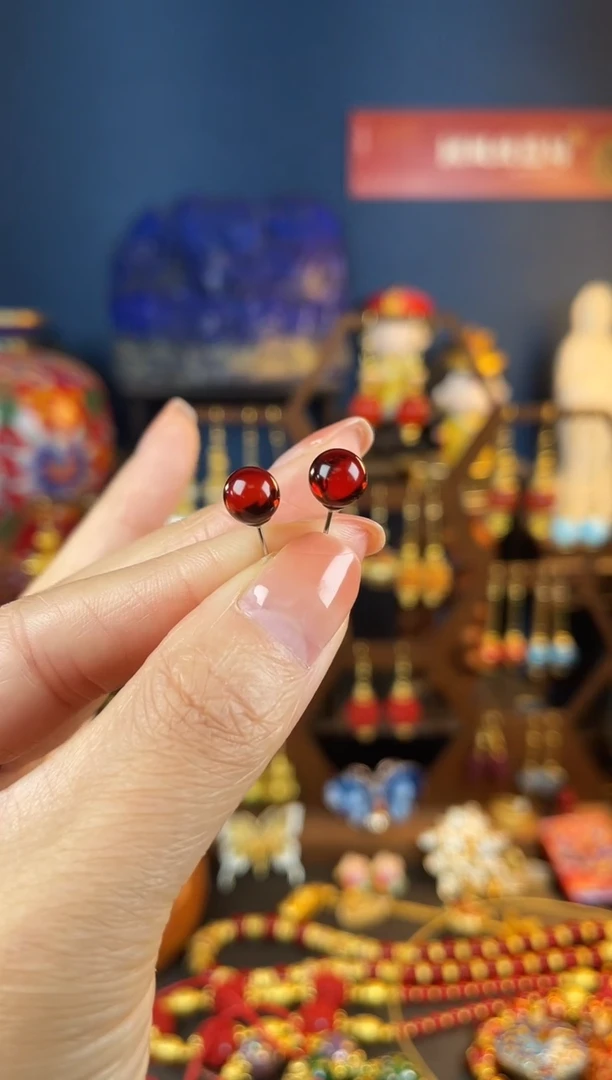 【闪购商品】血珀裸石银S925镶嵌血珀耳钉