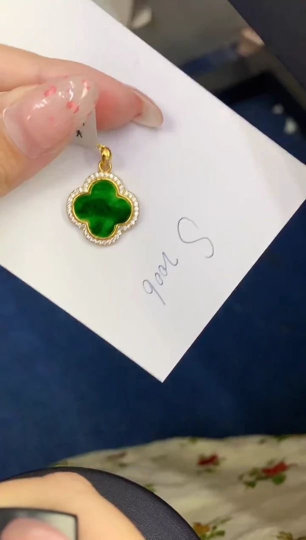 翡翠未镶嵌颈饰缅甸天然翡翠A货