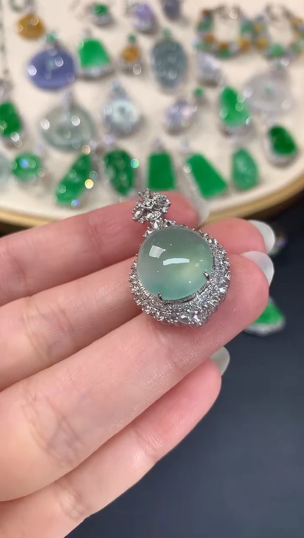 【闪购商品】翡翠吊坠(不含链)18K金镶嵌A254|26800