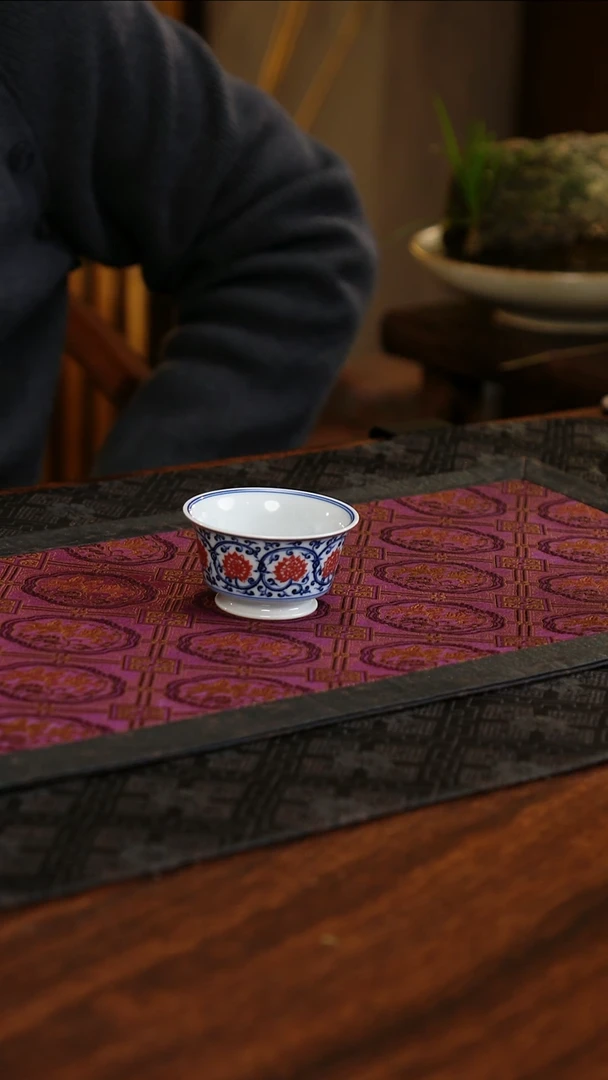 【闪购商品】杯子青花釉里红缠枝莲马蹄杯