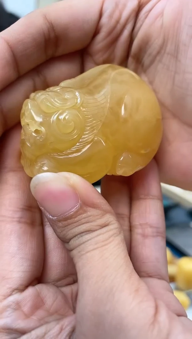 【闪购商品】蜜蜡裸石未镶嵌天然琥珀蜜蜡貔貅