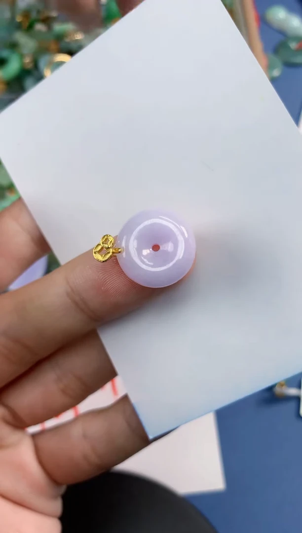 翡翠未镶嵌颈饰       1