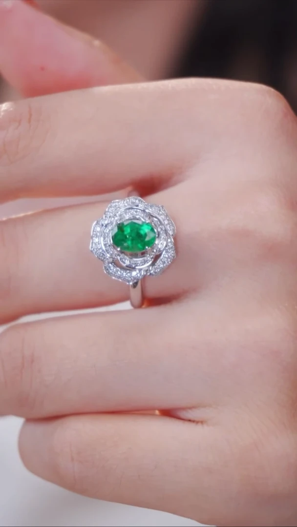 18K金镶嵌戒指祖母绿【主石 0.70ct  实际以证书为主】